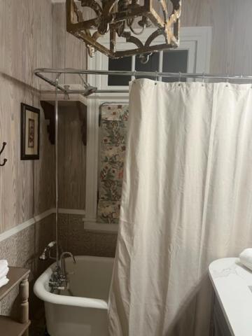 Jenny'S Downtown Hideaway Bed And Breakfast Лорел Экстерьер фото